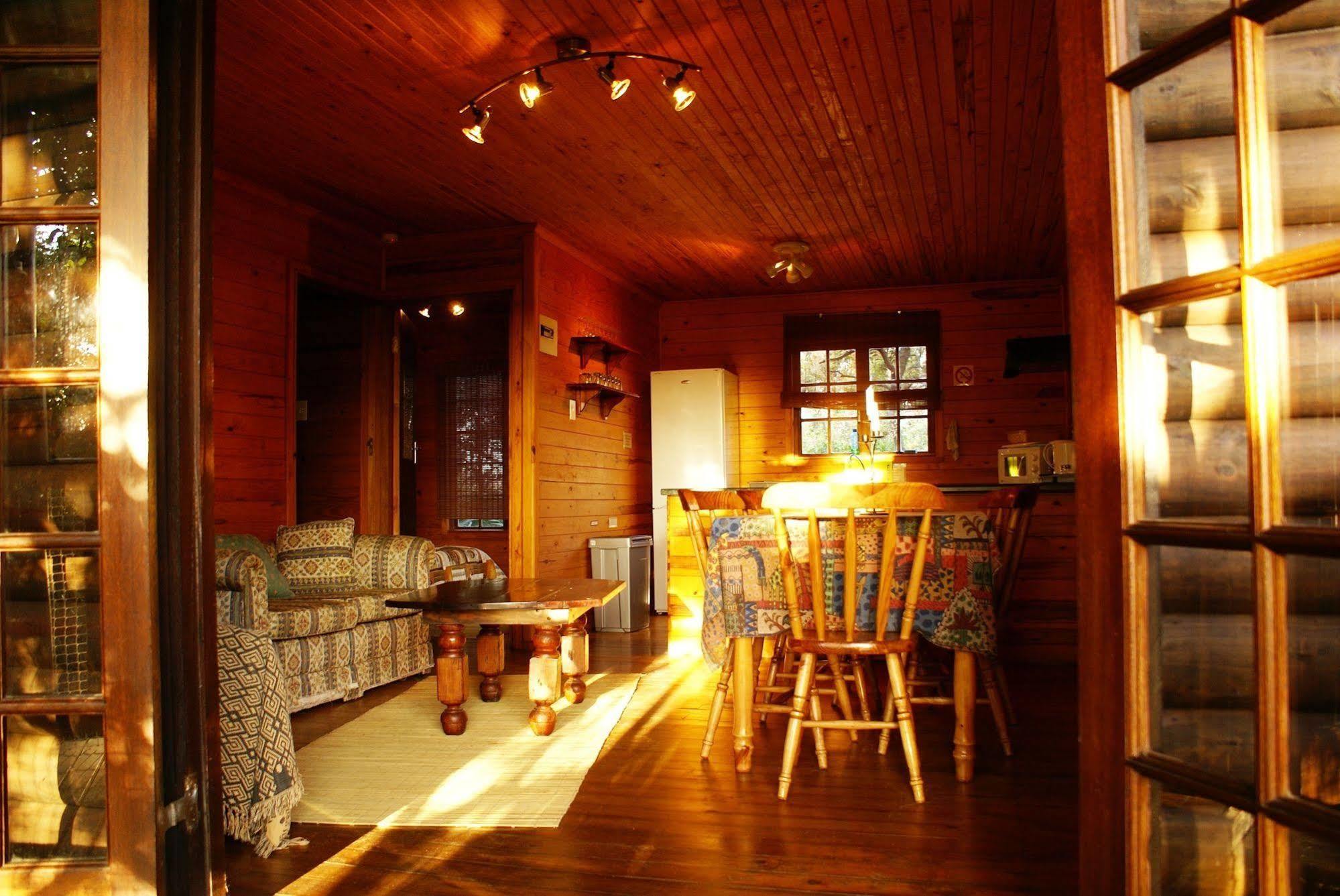 Isinkwe Backpackers Bushcamp Hotell Hluhluwe Exteriör bild